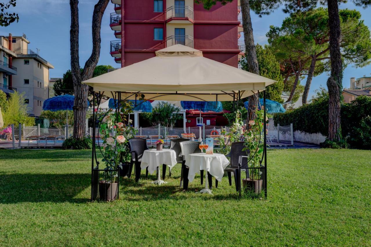 Hotel Frank Lido di Jesolo Exteriör bild